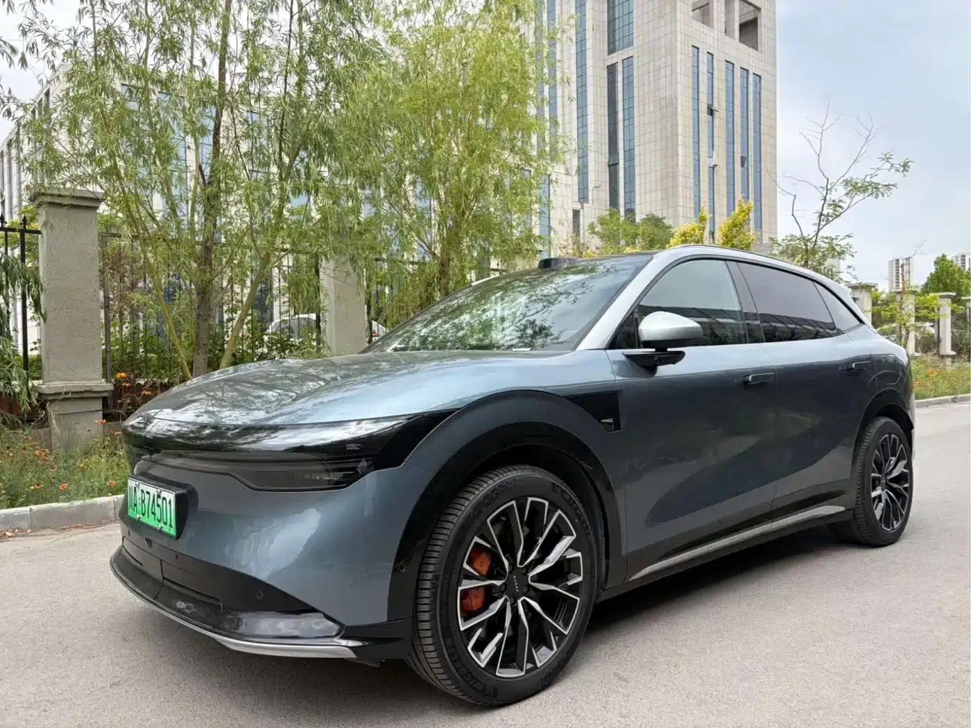 Jike 7X 2025 Model 100kWh Long-Range Four-Wheel Drive Intelligent Driving Edition — миниатюра 1