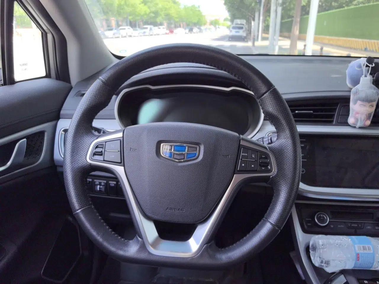 Geely Auto Emgrand GSe 2018 ZhenShang Model — миниатюра 10