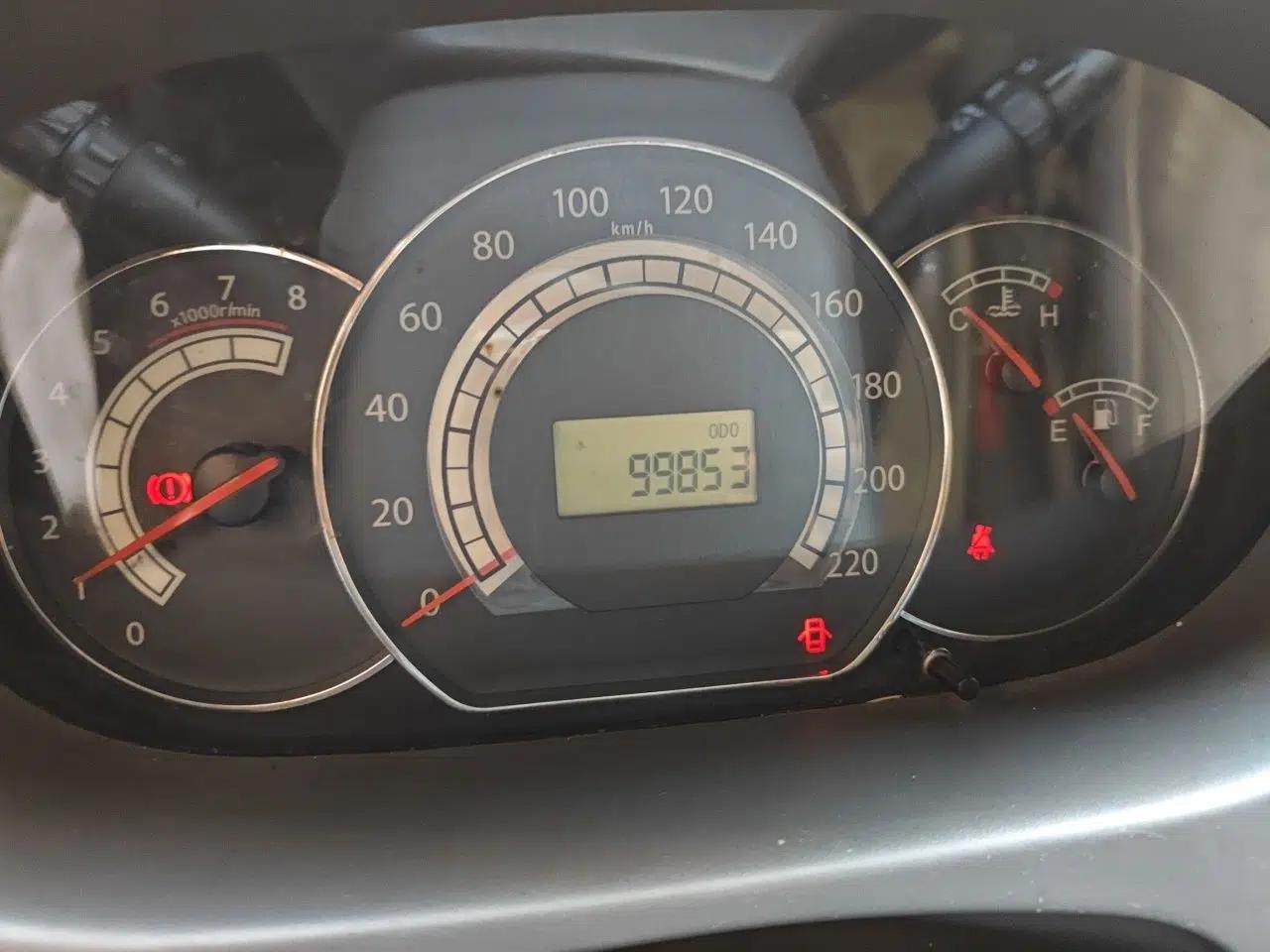 JAC Group Refine M2 2011 1.8L MT Comfort Model with Optional 5-Seater Configuration — миниатюра 11