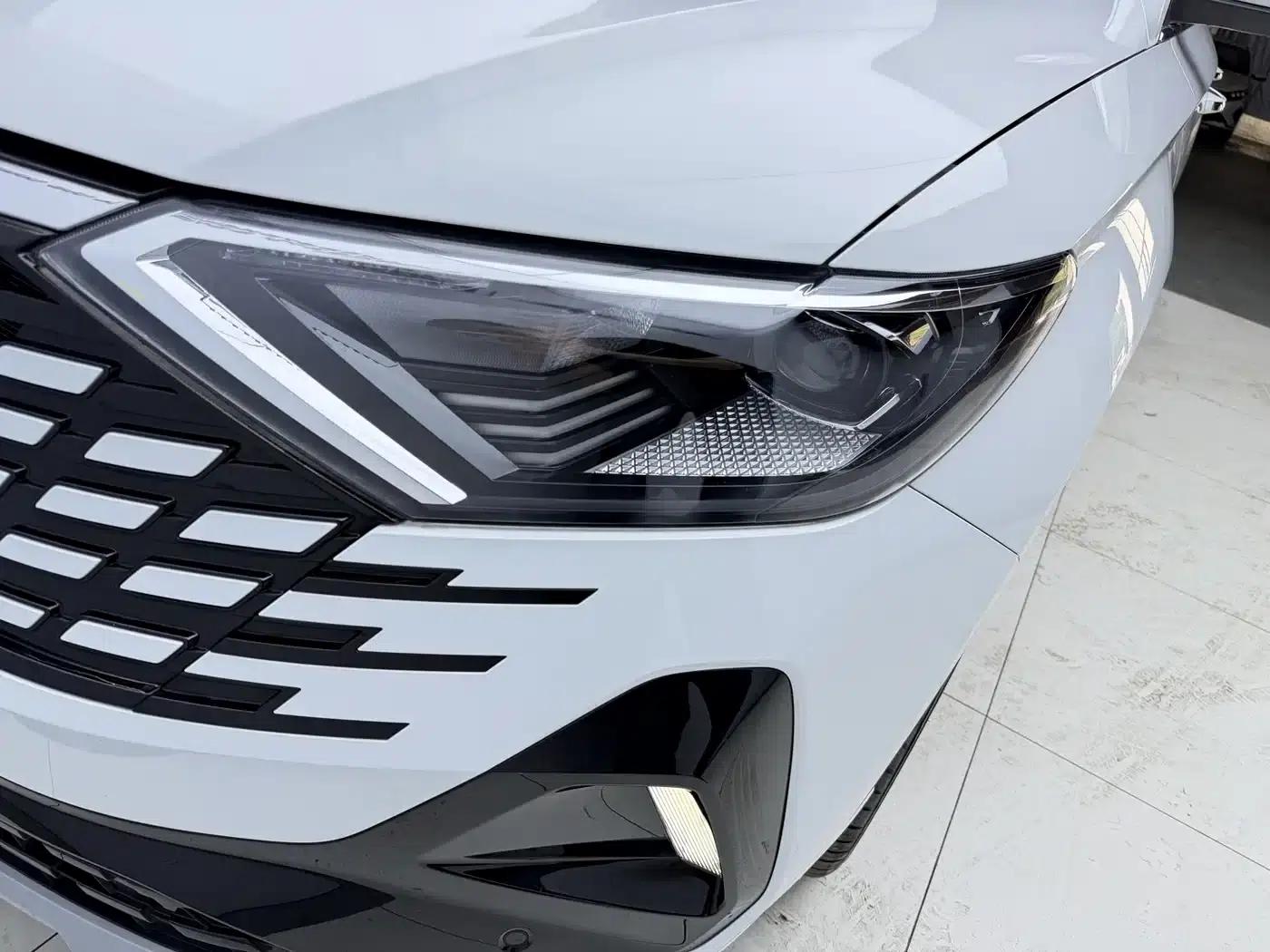 Jetta VS7 2024 Model: A Thousand Miles of Rivers and Mountains 280TSI Automatic Glory Edition — миниатюра 7
