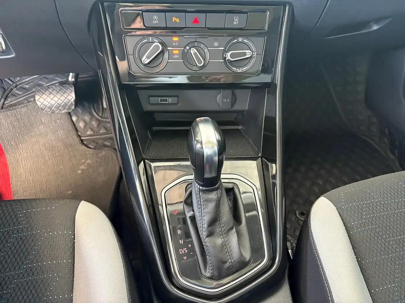 Jetta VS7 2021 1.4T Automatic Entry-Level Edition — миниатюра 11