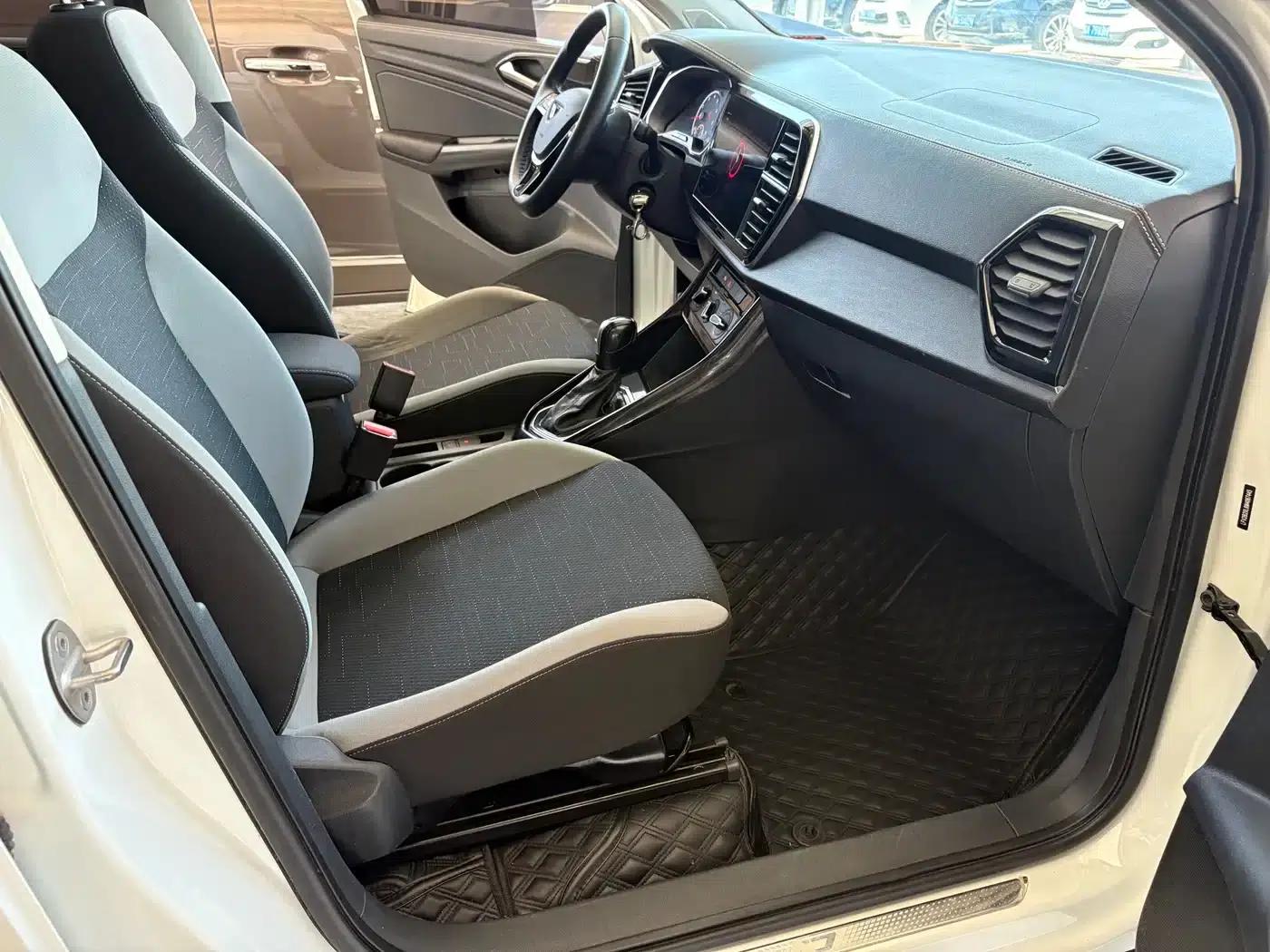 Jetta VS7 2021 1.4T Automatic Entry-Level Edition — миниатюра 13