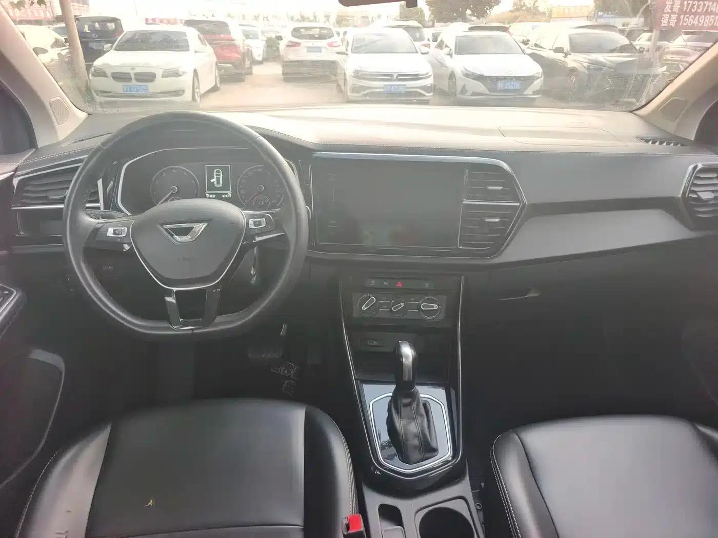 Jetta VS7 2021 1.4T Automatic Entry-Level Edition — миниатюра 9