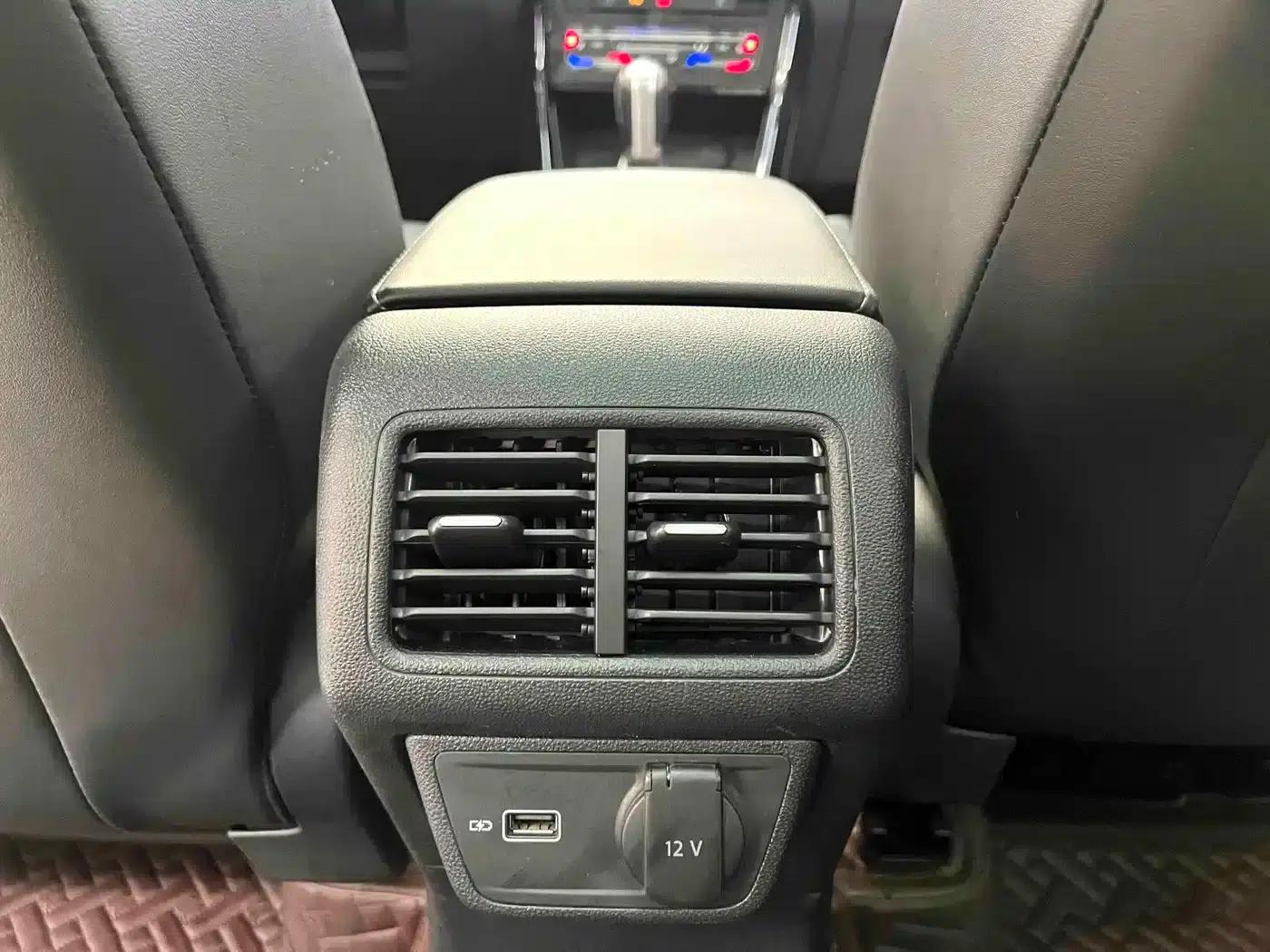 Jetta VS7 2021 Panda Edition 1.4T Automatic Glory Edition — миниатюра 11
