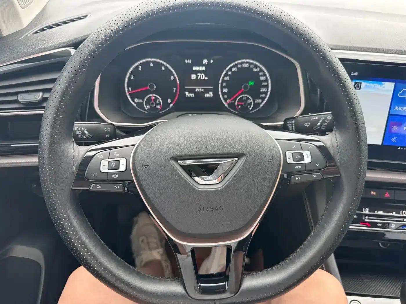 Jetta VS7 2022 Panda Edition 1.4T Automatic Glory Pro — миниатюра 9