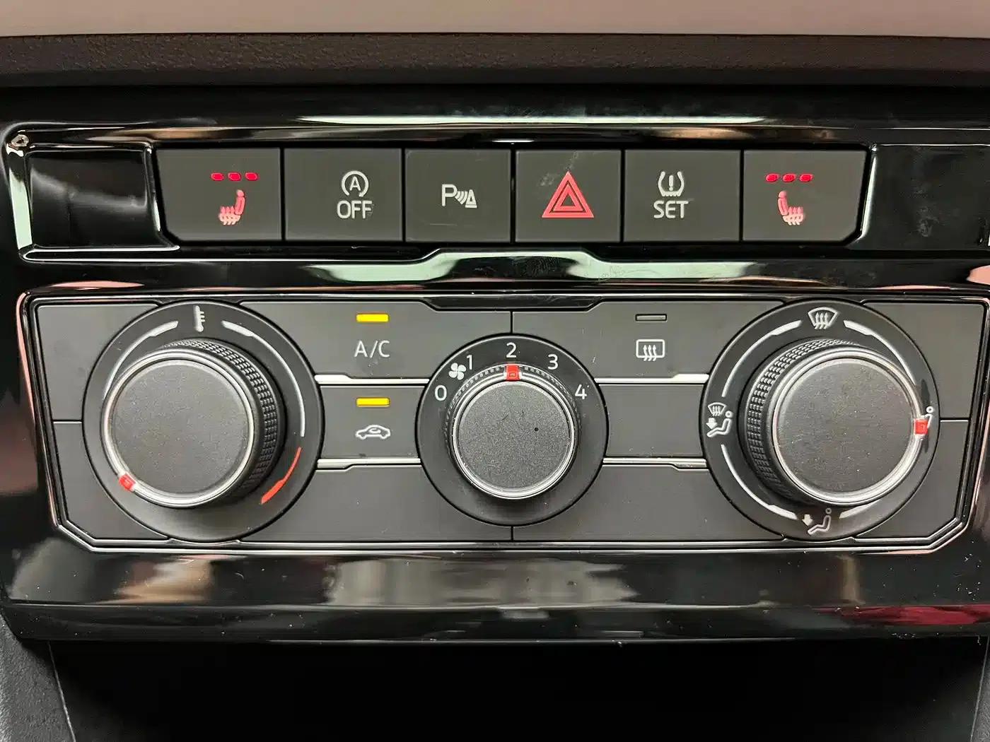 Jetta VS5 2023 280TSI Automatic Enjoyment Edition — миниатюра 11