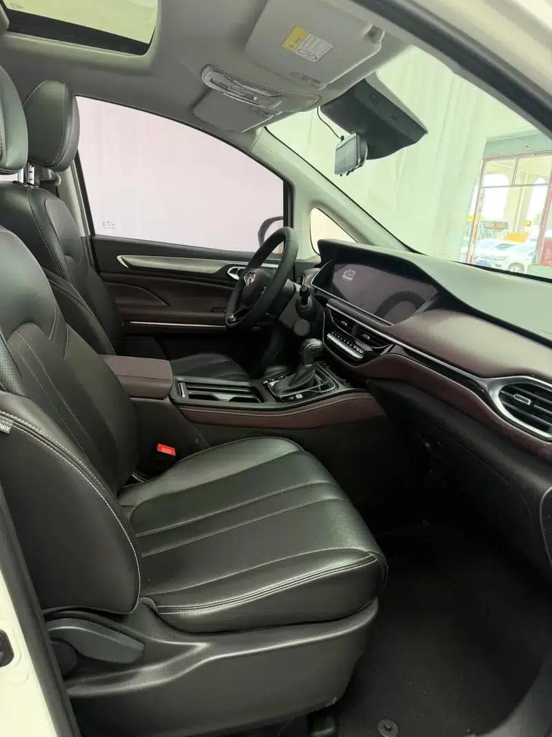 Trumpchi M6 2021 270T Automatic Premium Edition 7-seater — миниатюра 8