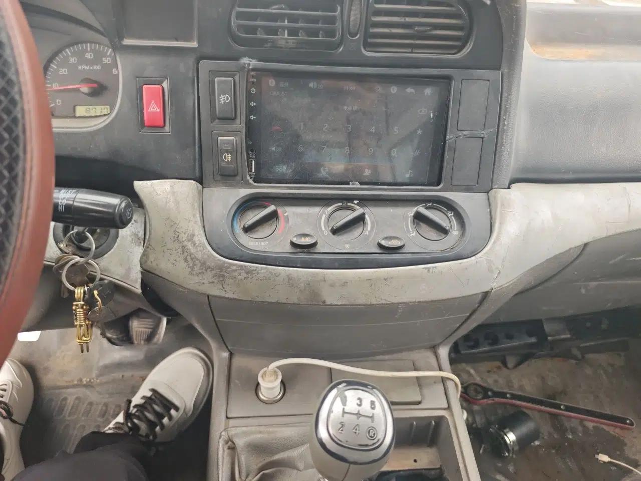 Jinbei Hiace Jinbei Hi-Com Power King 2013 2.0L Manual 5-Seater Gasoline — миниатюра 13