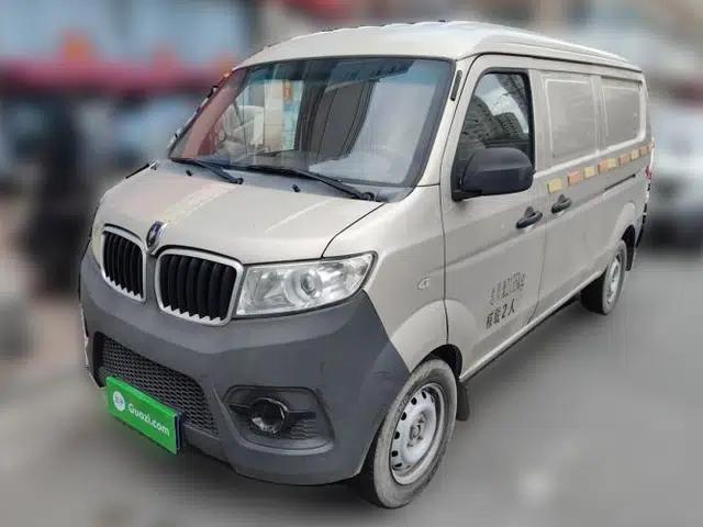 Jinbei Hiace X30 2020 1.5L Van Super-Enjoyment Model China VI Standard SWC15M