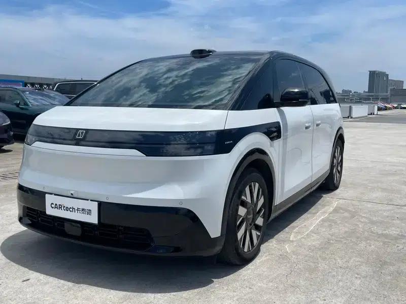 ZEEKR MIX 2025 102kWh Long Range Smart Driving Edition — миниатюра 1