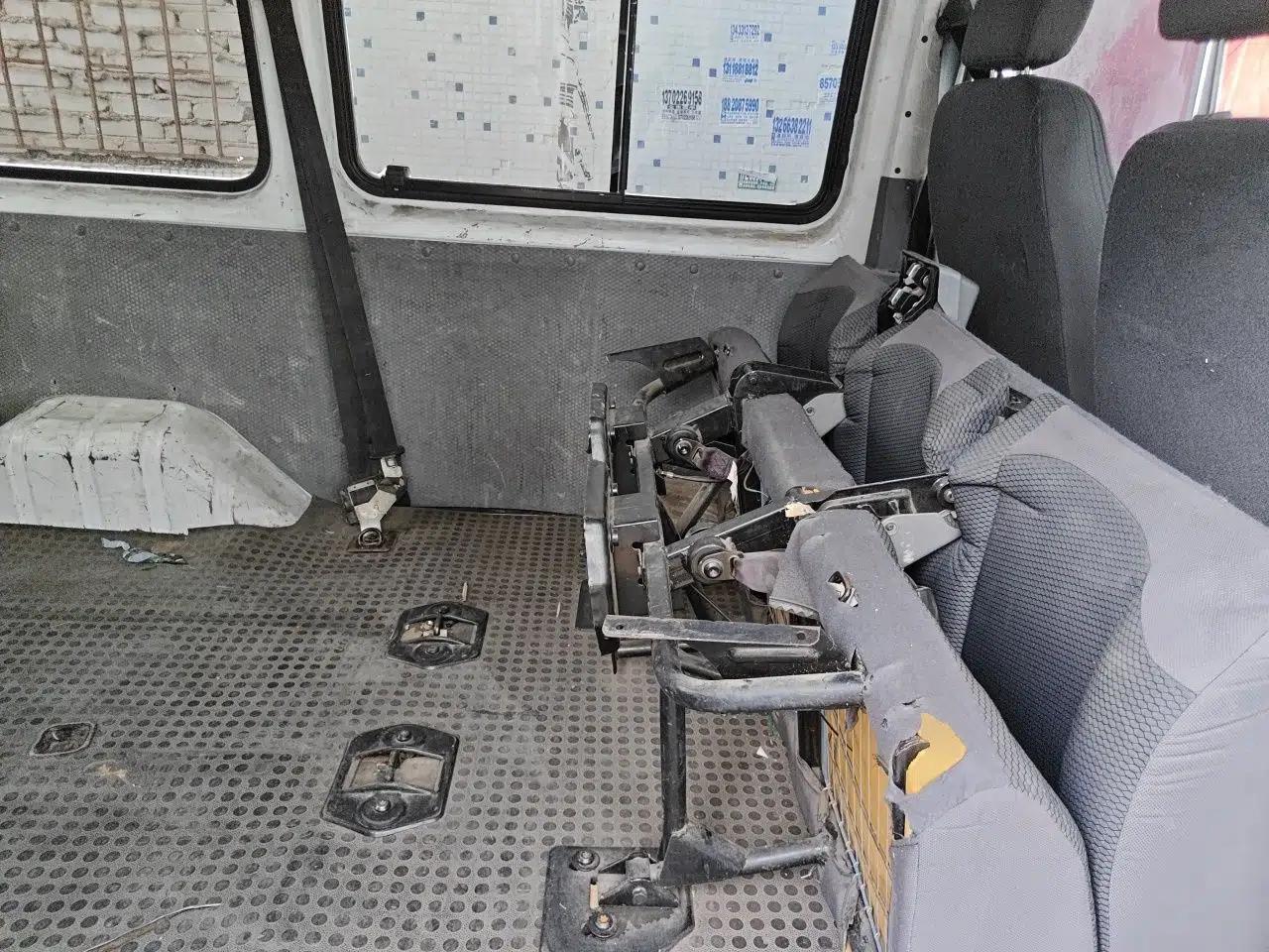 JMC Transit 2019 2.8T Commercial Version Short Wheelbase Mid-Roof 6-Seater China VI JX493 — миниатюра 17