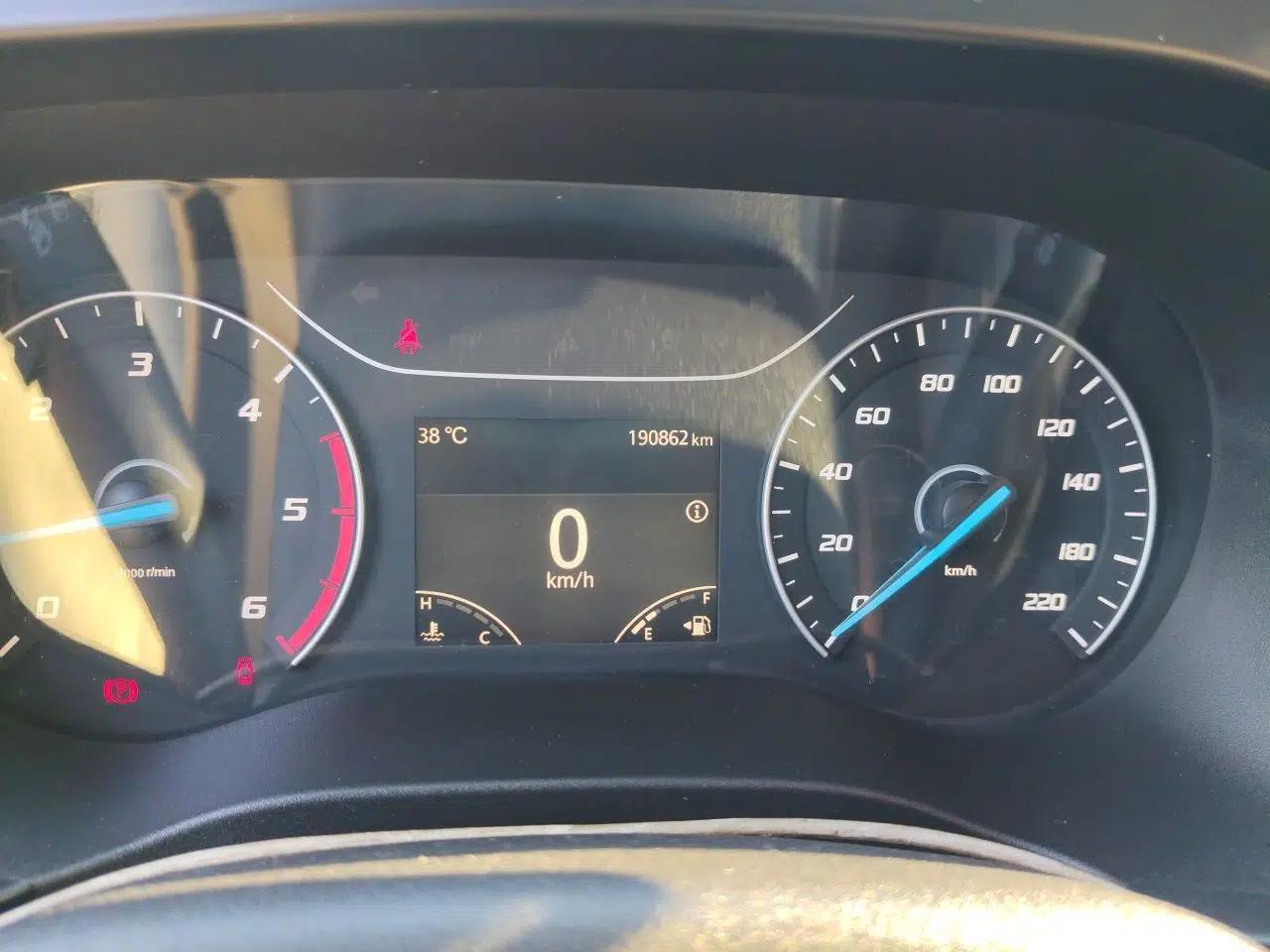 JMC Fushun 2022 2.0T Manual Multi-Function Passenger Vehicle Mid-Range High Roof 6-7 Seats — миниатюра 12