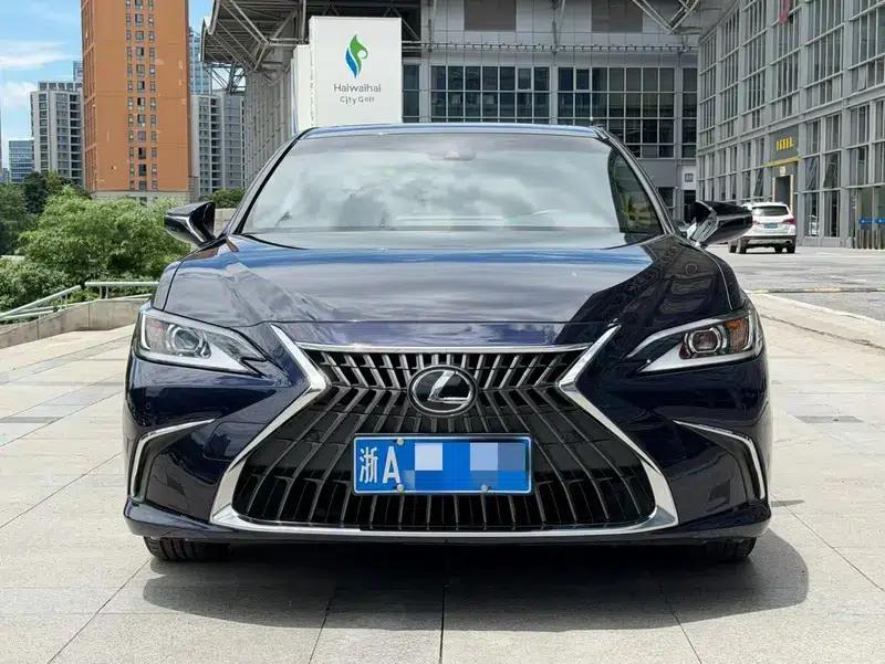 Lexus ES 2022 200 Premium Edition — миниатюра 2