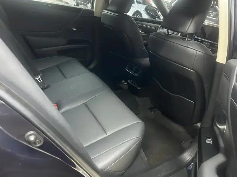 Lexus ES 2022 200 Premium Edition — миниатюра 12