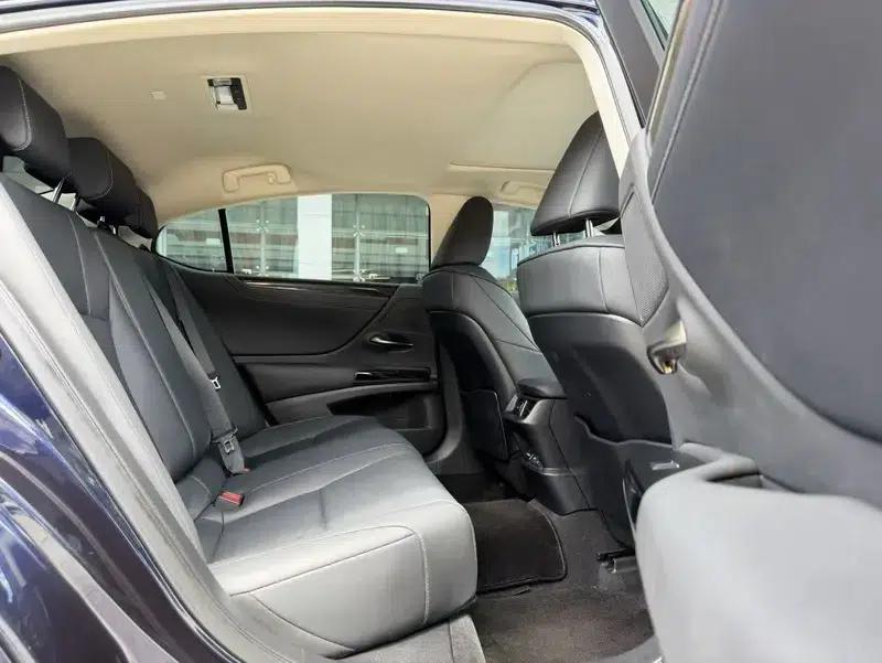 Lexus ES 2022 200 Premium Edition — миниатюра 10