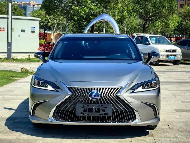 Lexus ES 2021 300h Premium Edition — миниатюра 2
