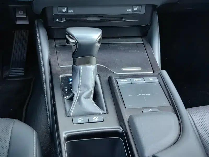 Lexus ES 2021 300h Premium Edition — миниатюра 11