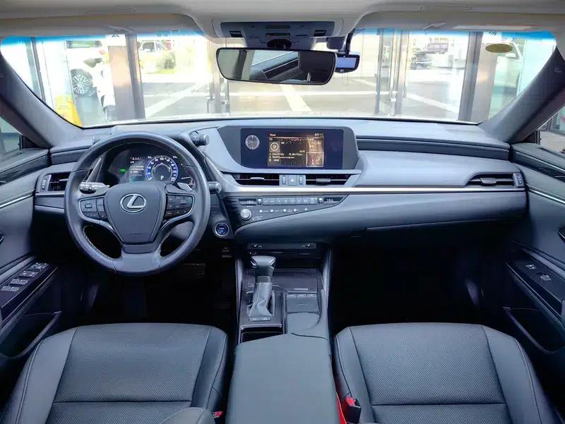 Lexus ES 2021 300h Premium Edition — миниатюра 7