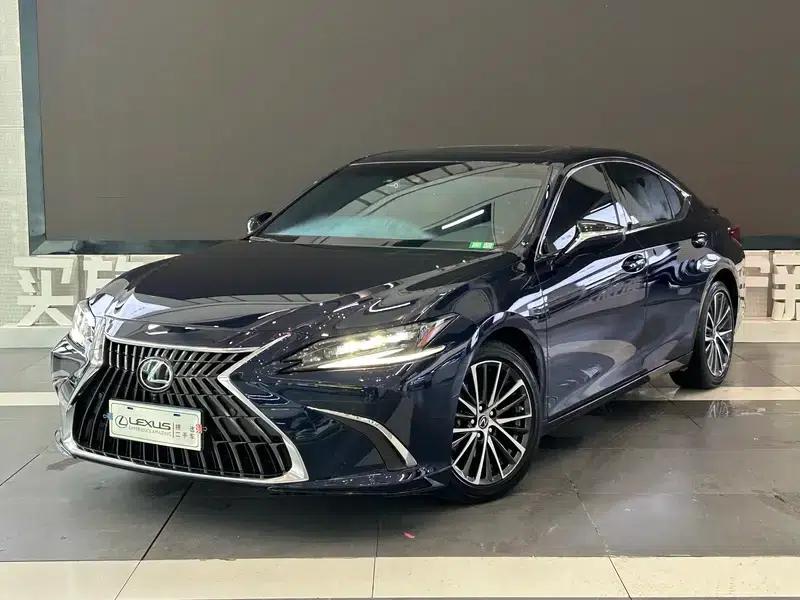 Lexus ES 2022 300h Premium Edition — миниатюра 1