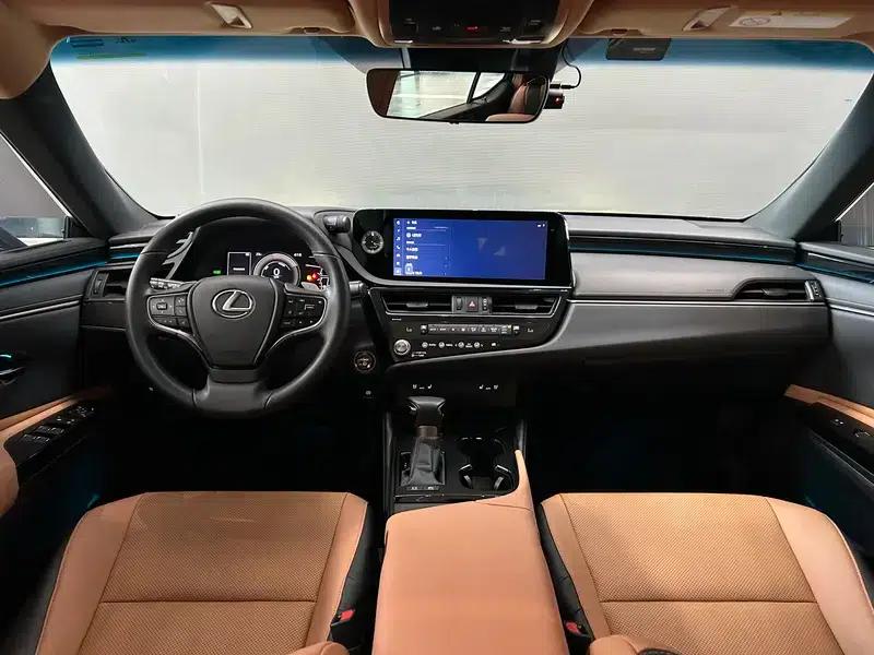 Lexus ES 2022 300h Premium Edition — миниатюра 17