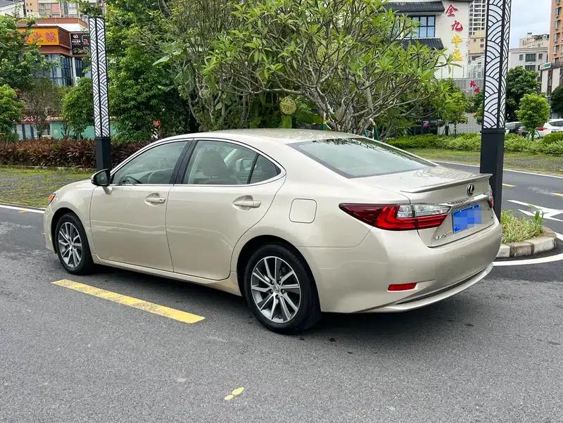 Lexus ES 2015 300h Comfort Edition — миниатюра 3