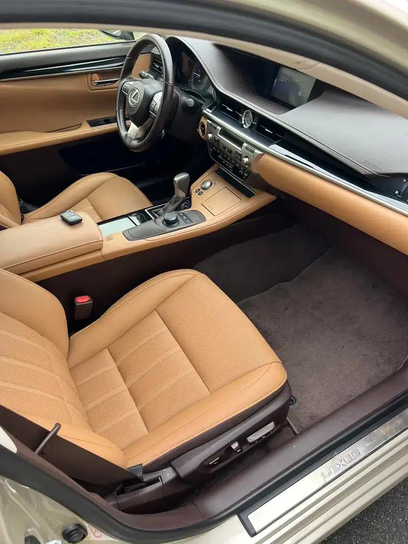 Lexus ES 2015 300h Comfort Edition — миниатюра 9