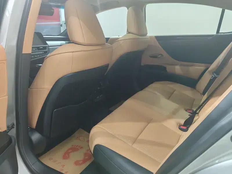 Lexus ES 2021 300h Premium Edition — миниатюра 12