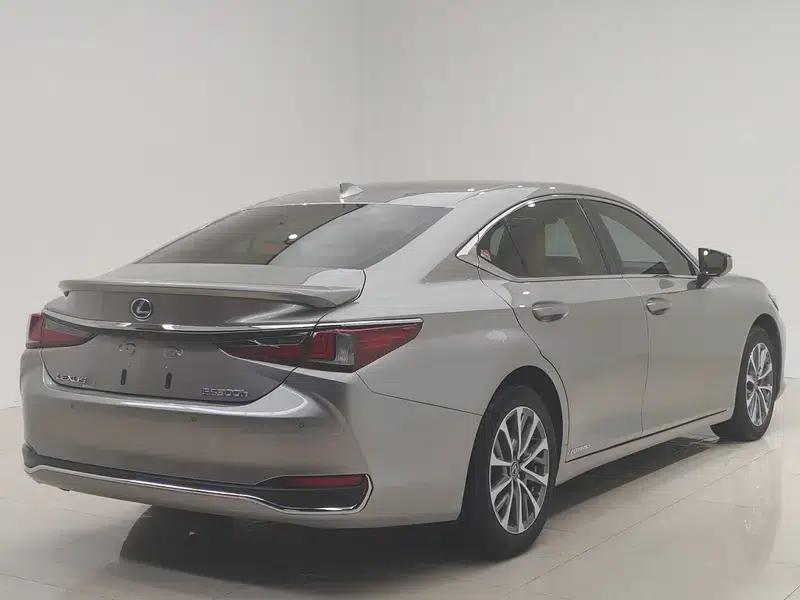 Lexus ES 2021 300h Premium Edition — миниатюра 6