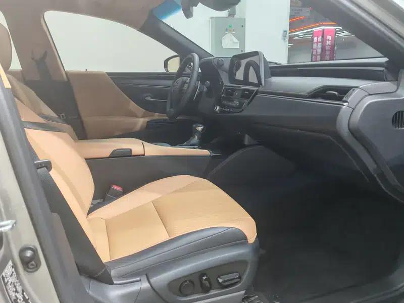 Lexus ES 2021 300h Premium Edition — миниатюра 7