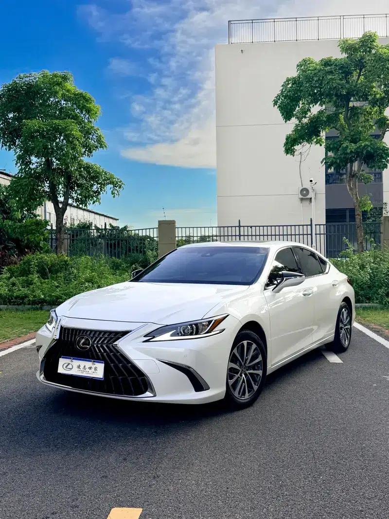 Lexus ES 2022 200 Premium Edition — миниатюра 1
