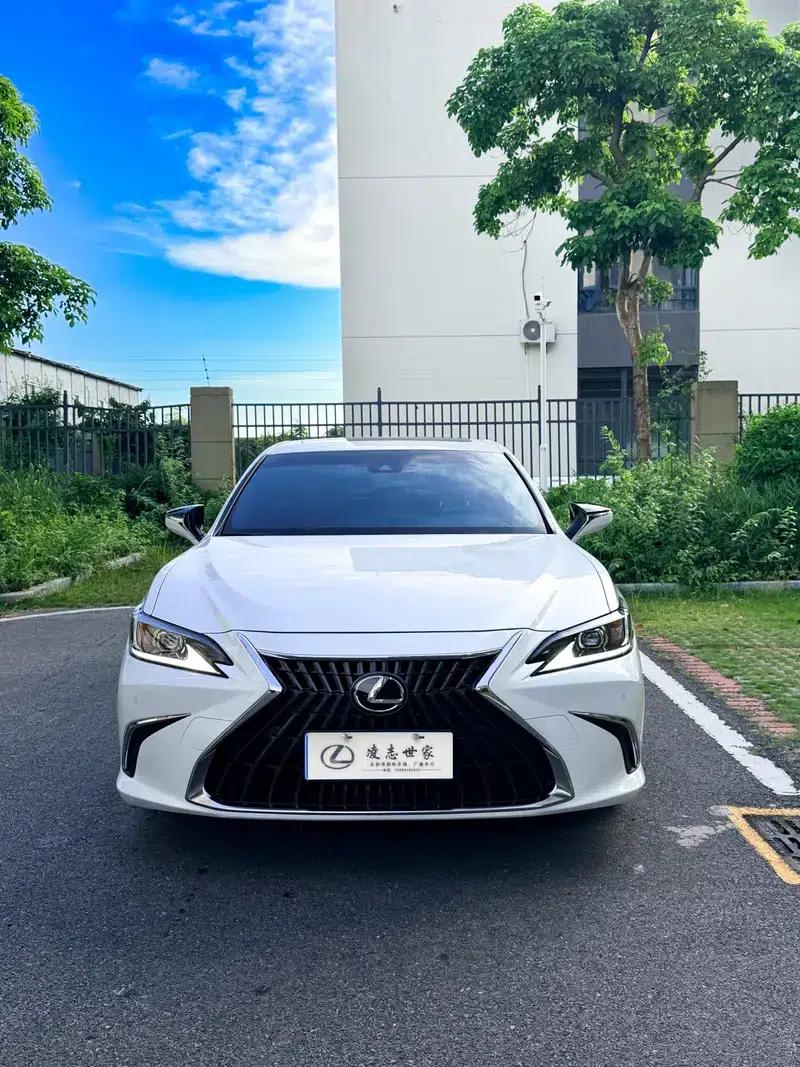 Lexus ES 2022 200 Premium Edition — миниатюра 2