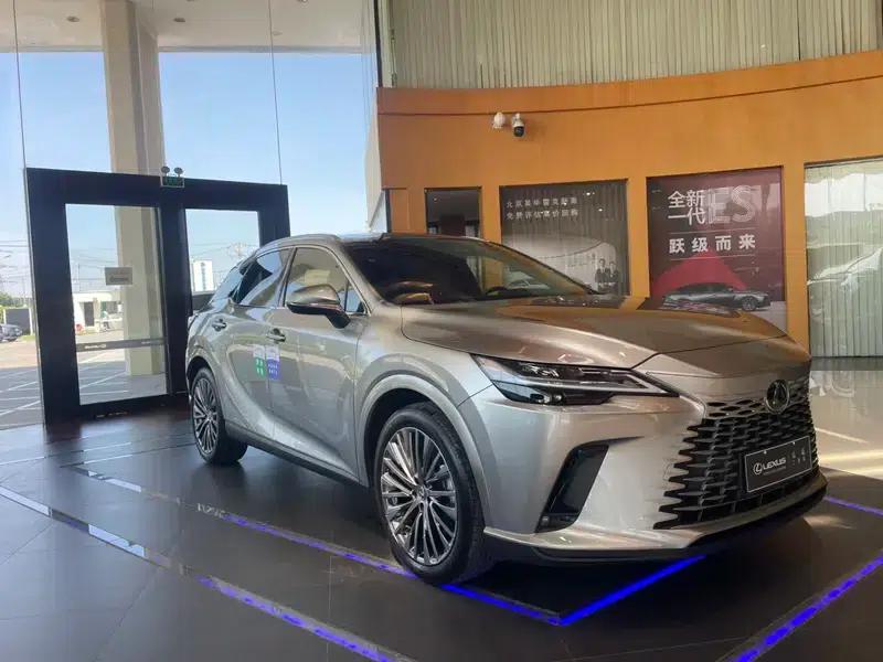 Lexus RX 2023 350h AWD Premium Edition — миниатюра 3