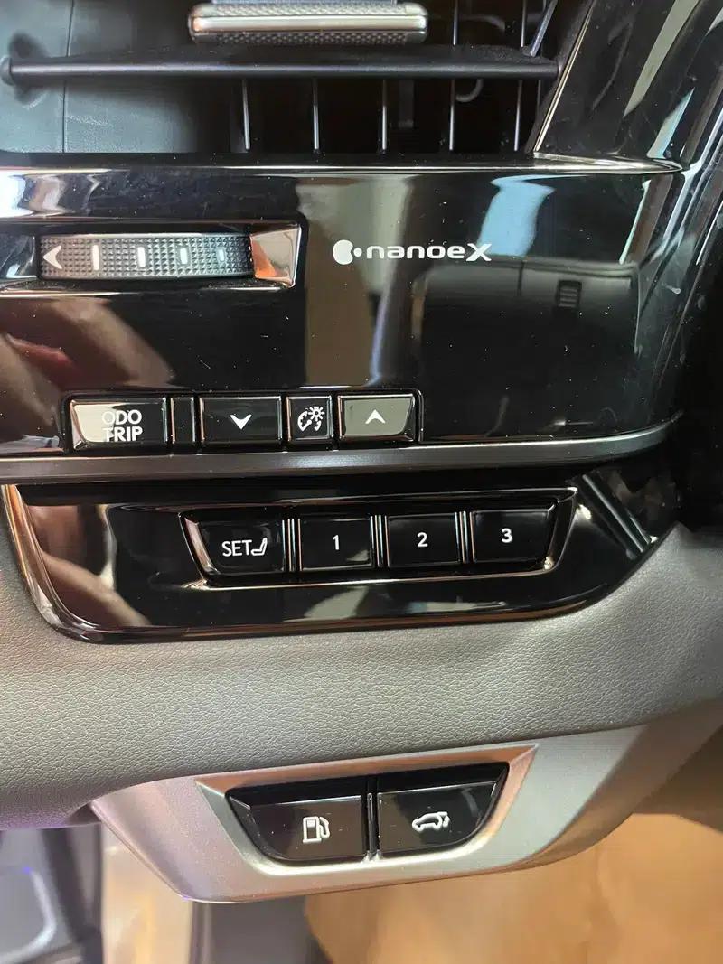 Lexus RX 2023 350h AWD Premium Edition — миниатюра 7