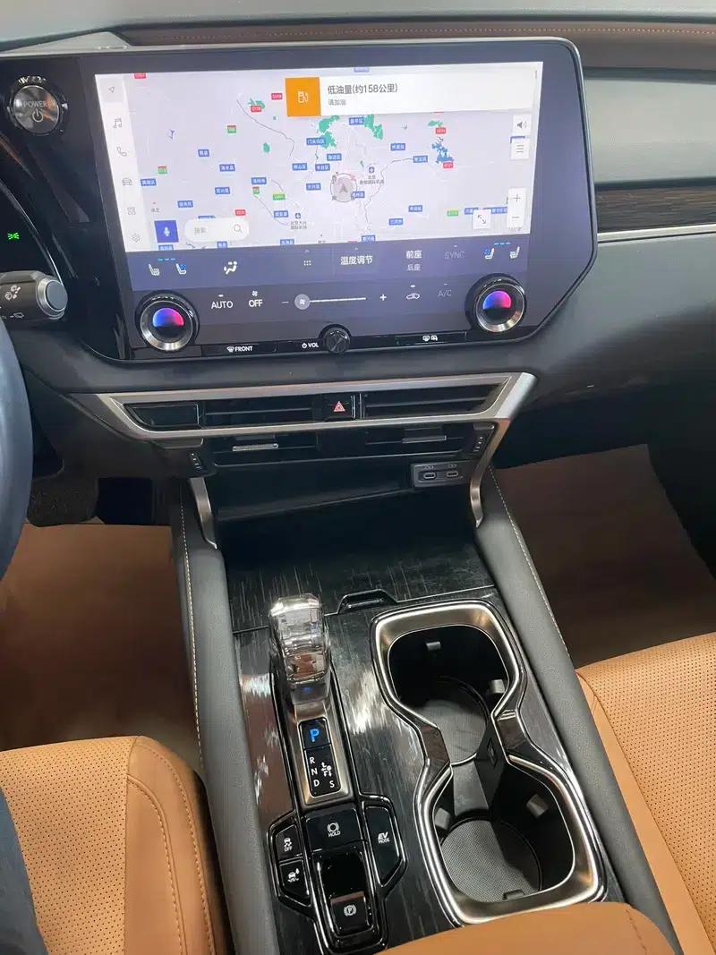 Lexus RX 2023 350h AWD Premium Edition — миниатюра 9