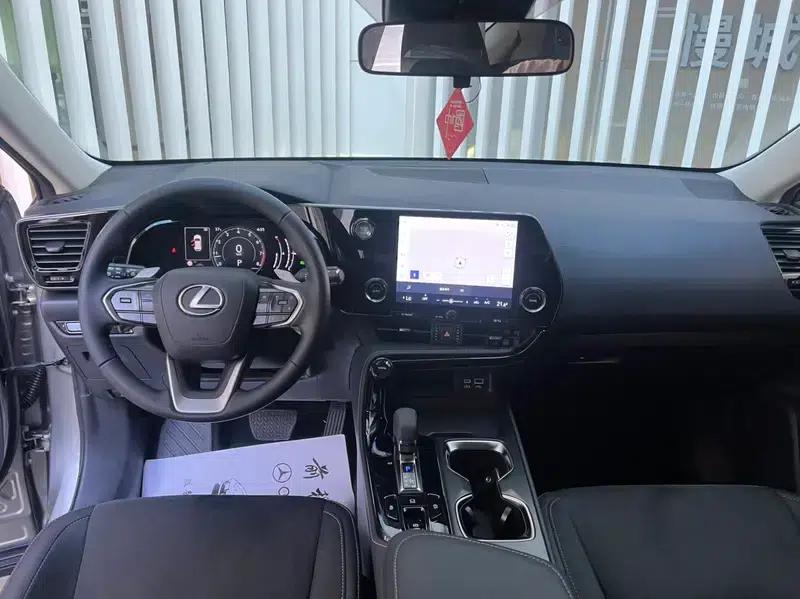 Lexus NX 2022 260 AWD Skyactiv-G — миниатюра 6