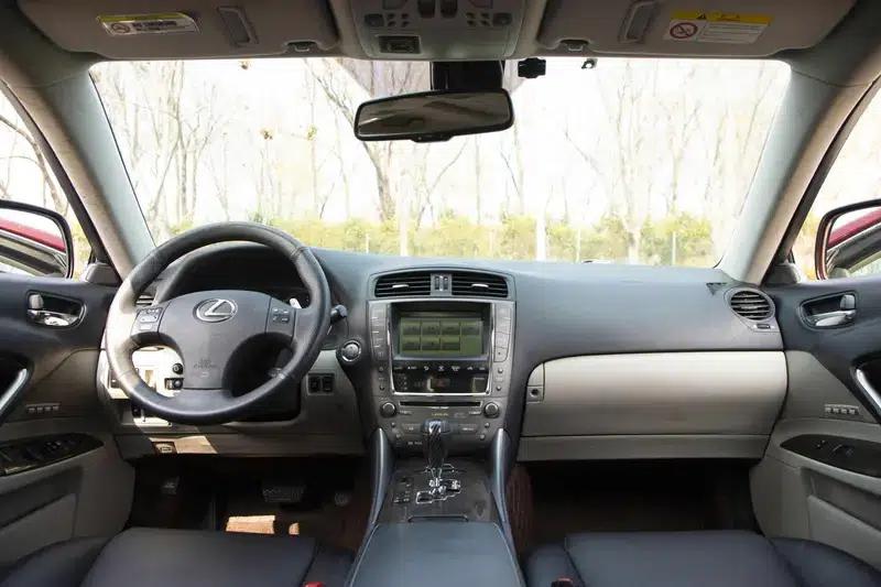 Lexus IS 2009 300 Luxury Edition — миниатюра 15