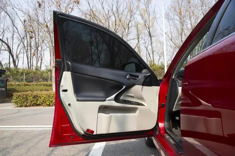 Lexus IS 2009 300 Luxury Edition — миниатюра 25