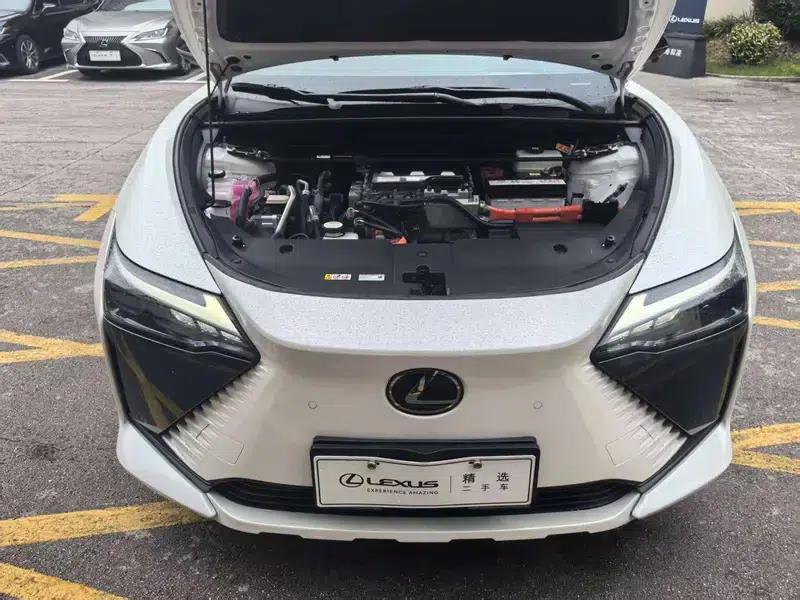Lexus RZ 2023 450e DIRECT4 Luxury Edition — миниатюра 6