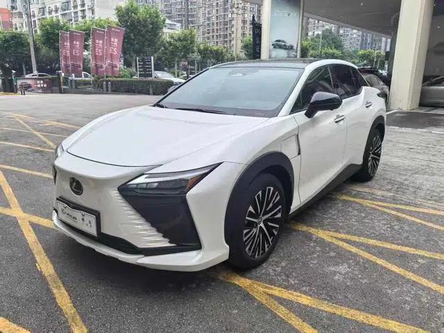 Lexus RZ 2023 450e DIRECT4 Luxury Edition