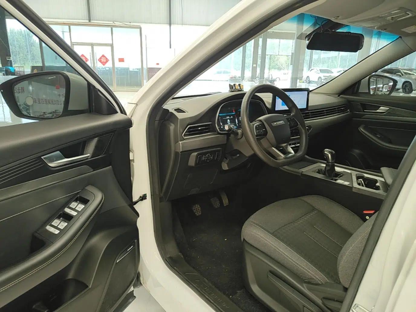 JETOUR X70S 2022 1.5T Manual Fanghua Edition 5 Seats — миниатюра 18