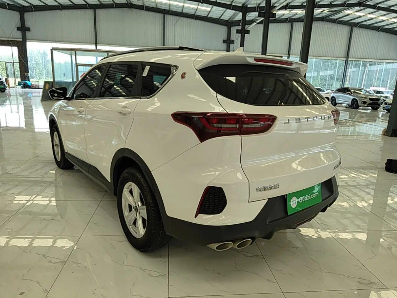 JETOUR X70S 2022 1.5T Manual Fanghua Edition 5 Seats — миниатюра 4