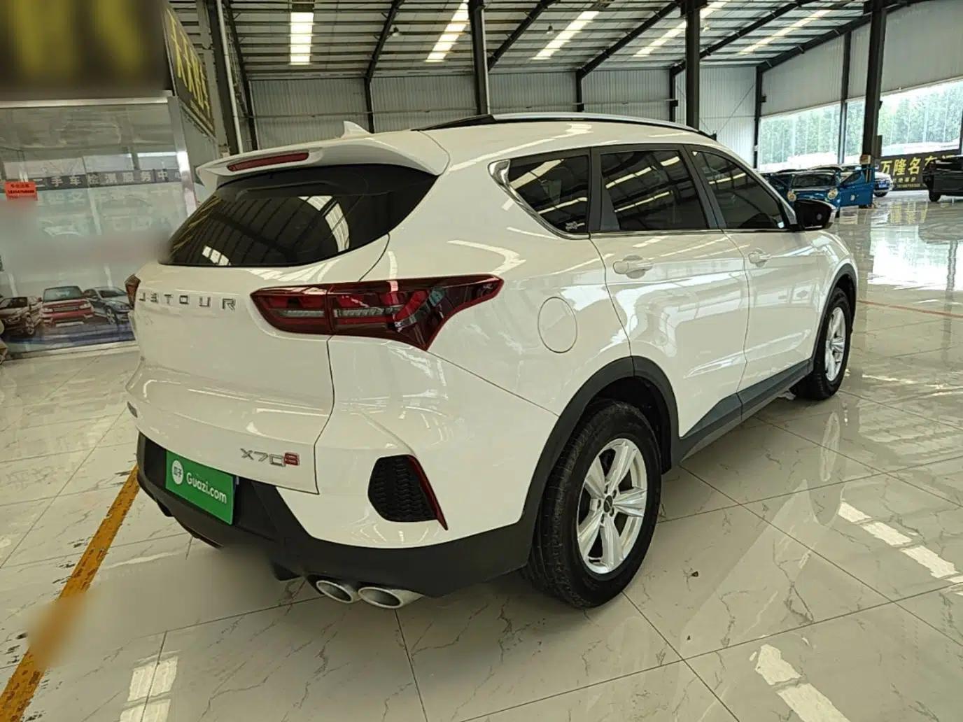 JETOUR X70S 2022 1.5T Manual Fanghua Edition 5 Seats — миниатюра 6