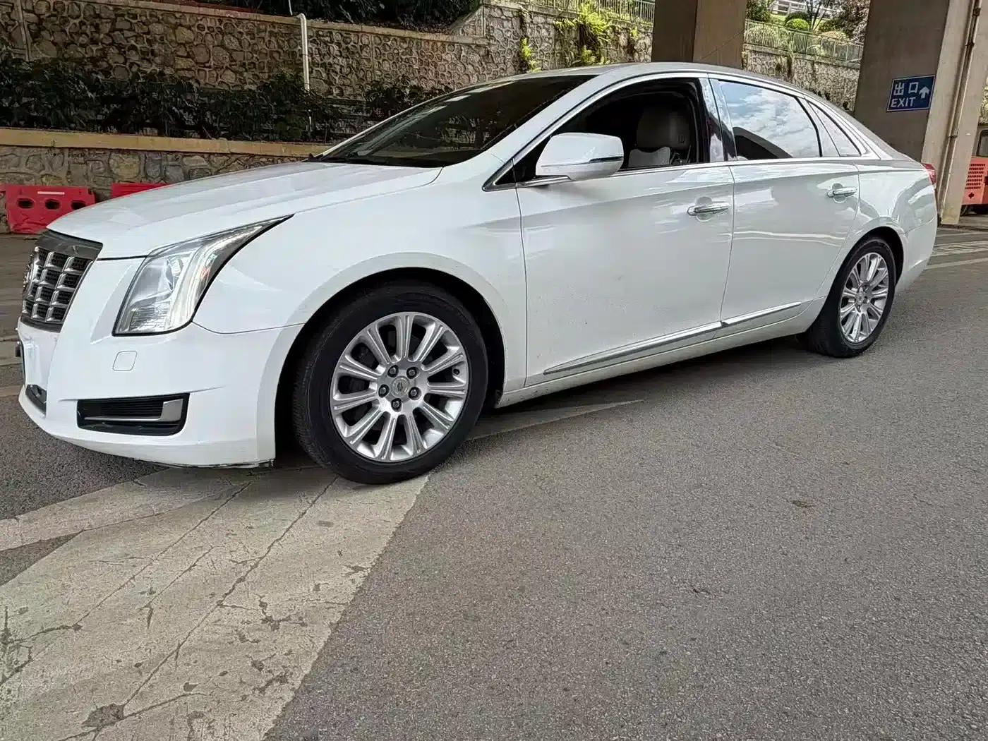 2015 Cadillac XTS 28T Comfort — миниатюра 3