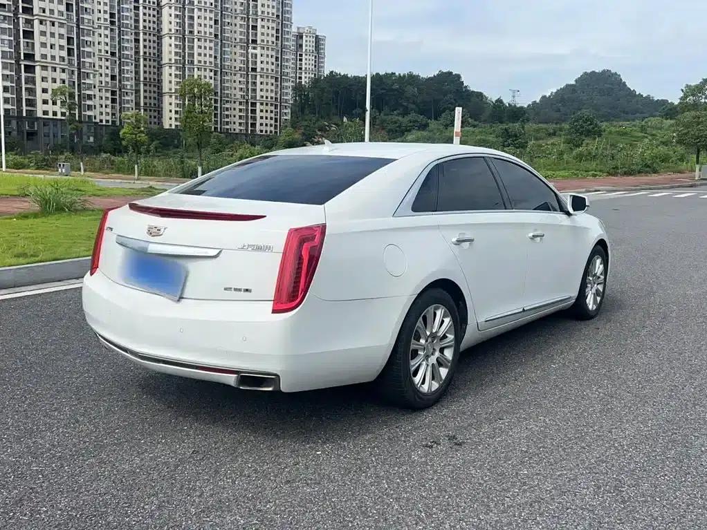 2016 Cadillac XTS 28T Technology Edition — миниатюра 20