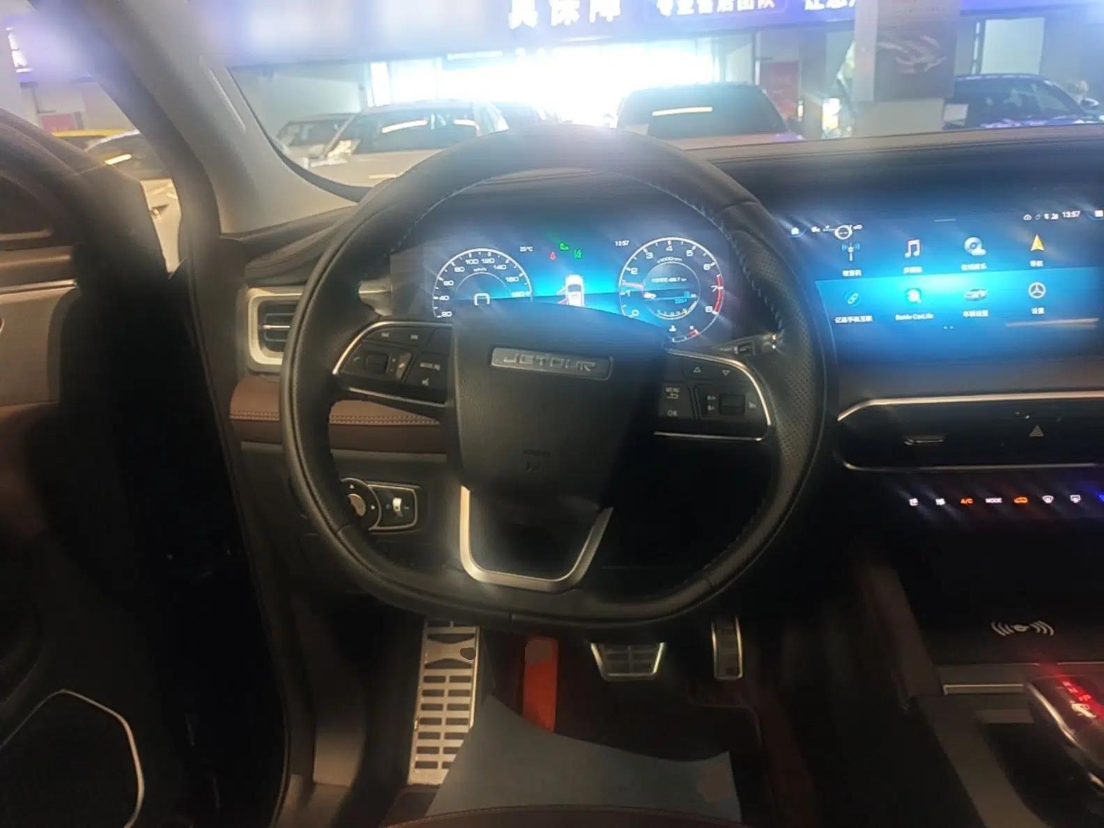 JETOUR X95 2023 1.6T DCT Era Edition 7-Seater — миниатюра 13