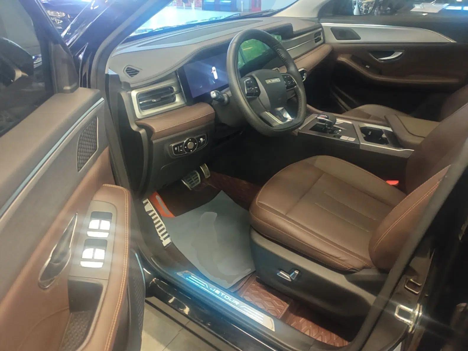 JETOUR X95 2023 1.6T DCT Era Edition 7-Seater — миниатюра 18