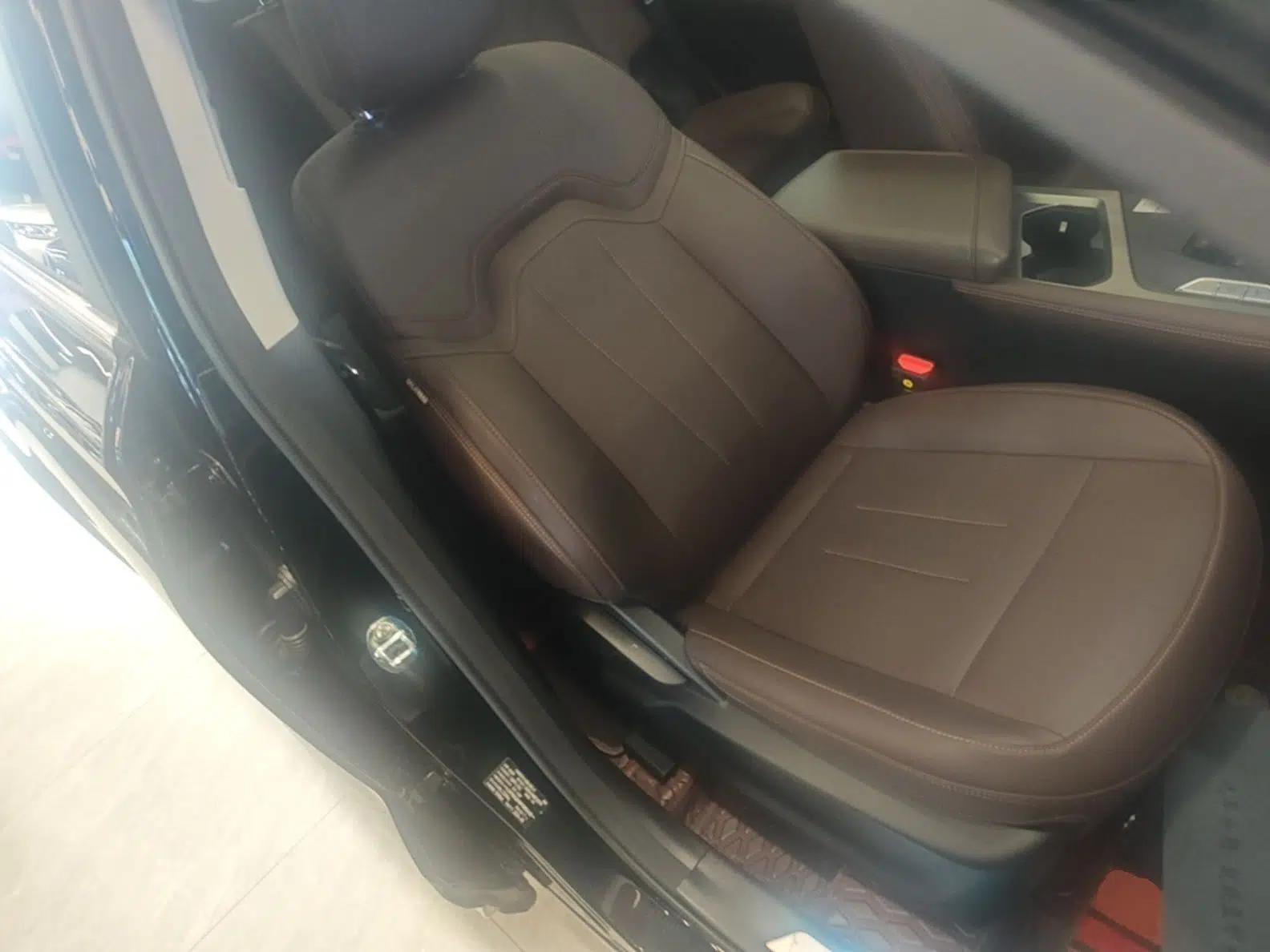 JETOUR X95 2023 1.6T DCT Era Edition 7-Seater — миниатюра 19