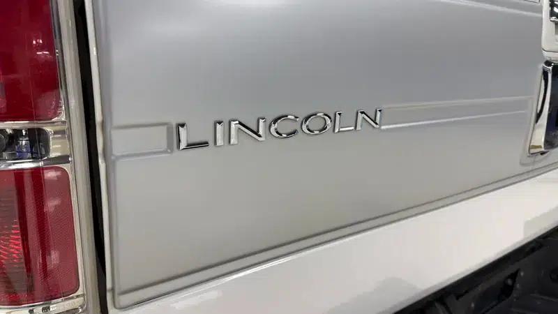 Lincoln Continental Classic 2013 5.4L Automatic 4WD 5-Seater (Parallel Import) — миниатюра 15