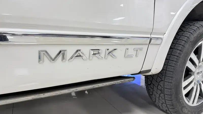 Lincoln Continental Classic 2013 5.4L Automatic 4WD 5-Seater (Parallel Import) — миниатюра 16