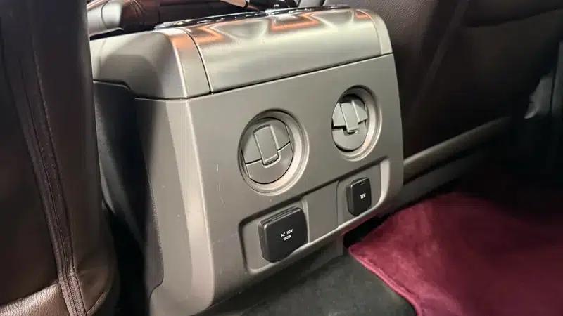 Lincoln Continental Classic 2013 5.4L Automatic 4WD 5-Seater (Parallel Import) — миниатюра 27